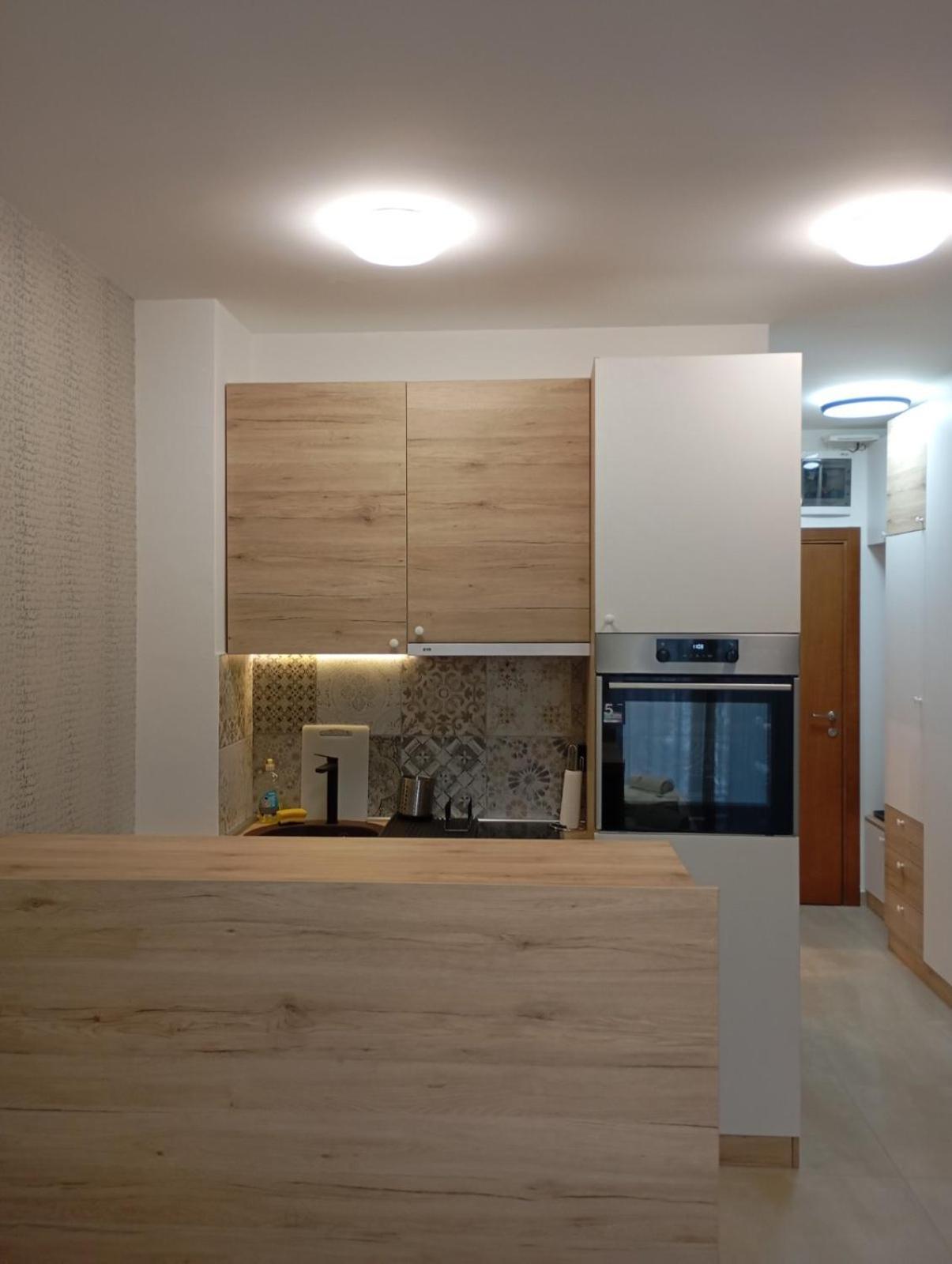 Merlin Apartmani, *